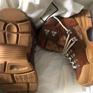 Gucci Flashtrek High Top sneaker
